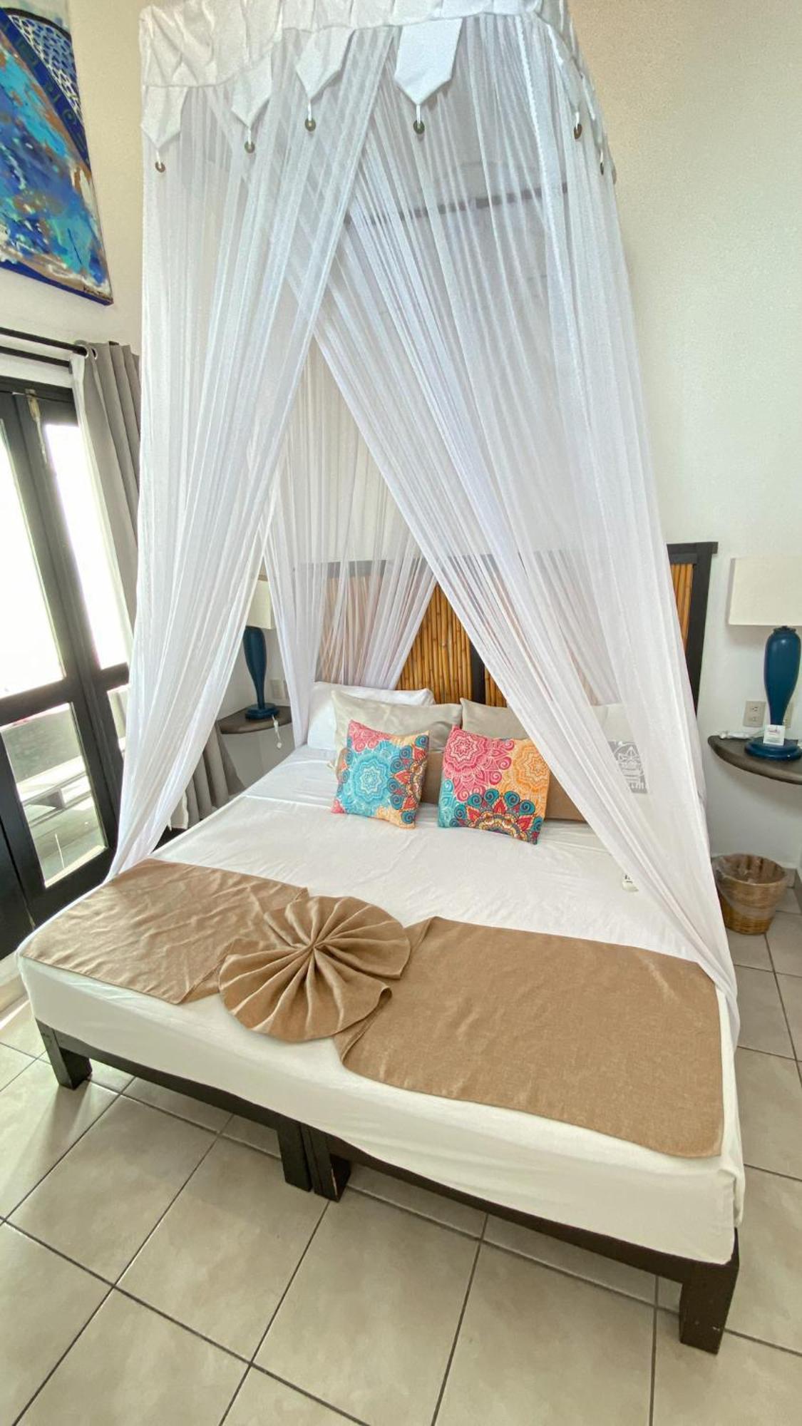 Hotel Budamar ซิโปไลต์ ภายนอก รูปภาพ